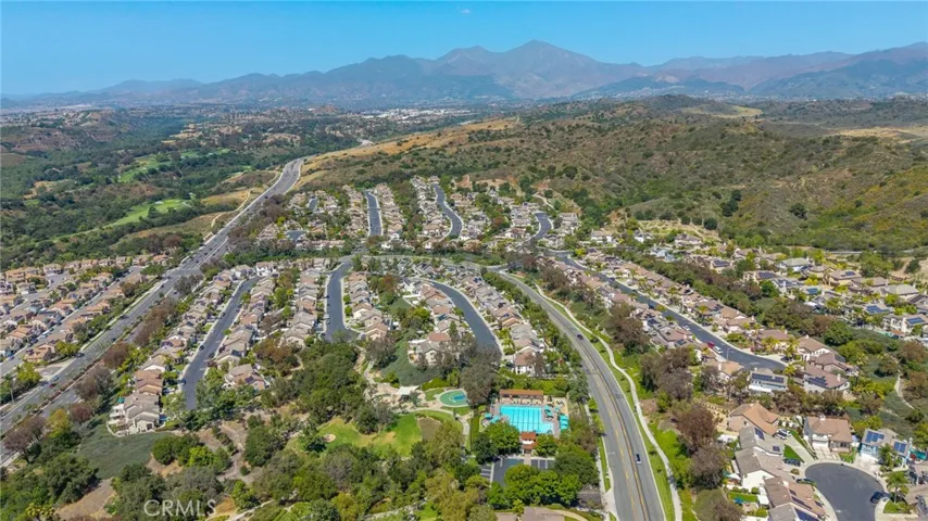 63 Poppyfield Lane, Rancho Santa Margarita, California 92688