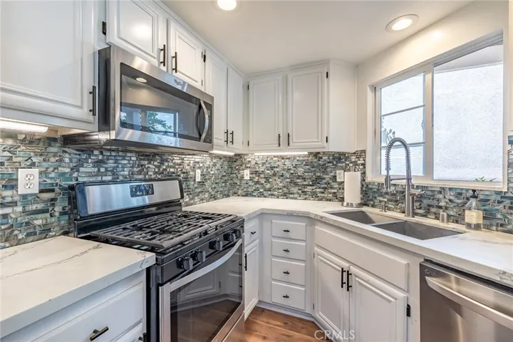 63 Poppyfield Lane, Rancho Santa Margarita, California 92688