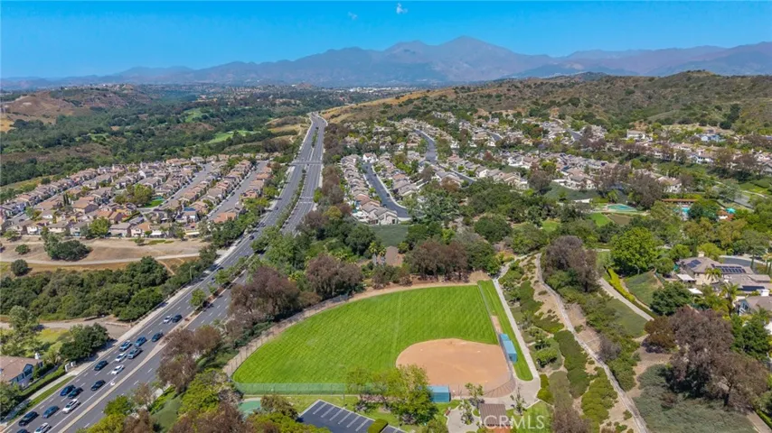 63 Poppyfield Lane, Rancho Santa Margarita, California 92688