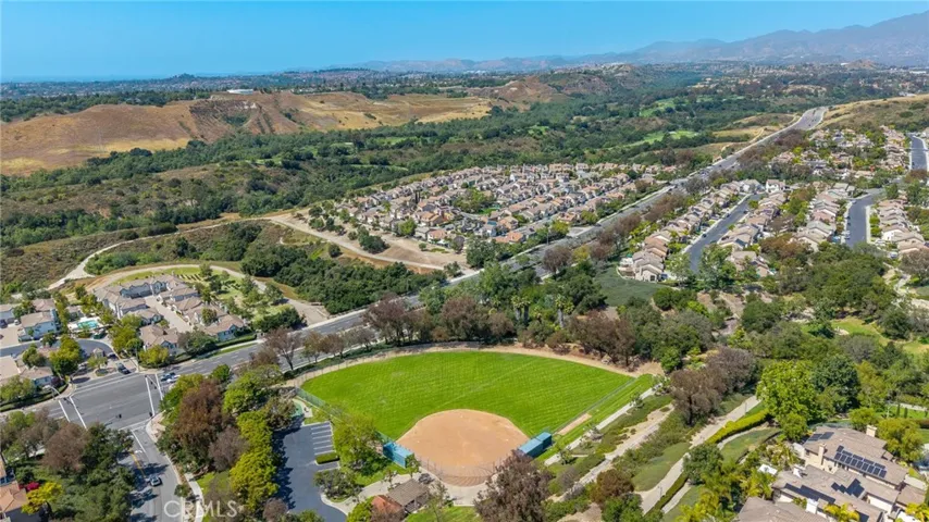 63 Poppyfield Lane, Rancho Santa Margarita, California 92688