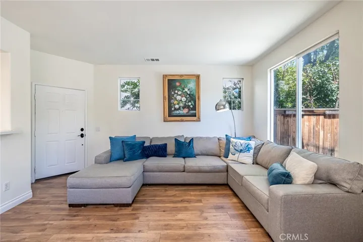 63 Poppyfield Lane, Rancho Santa Margarita, California 92688
