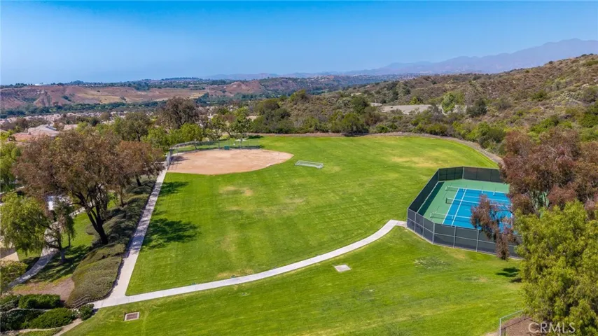 63 Poppyfield Lane, Rancho Santa Margarita, California 92688