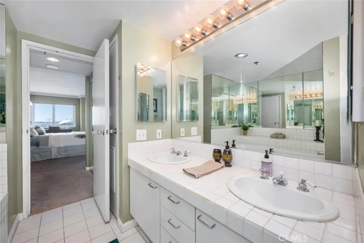 525 E Seaside Way 904, Long Beach, California 90802