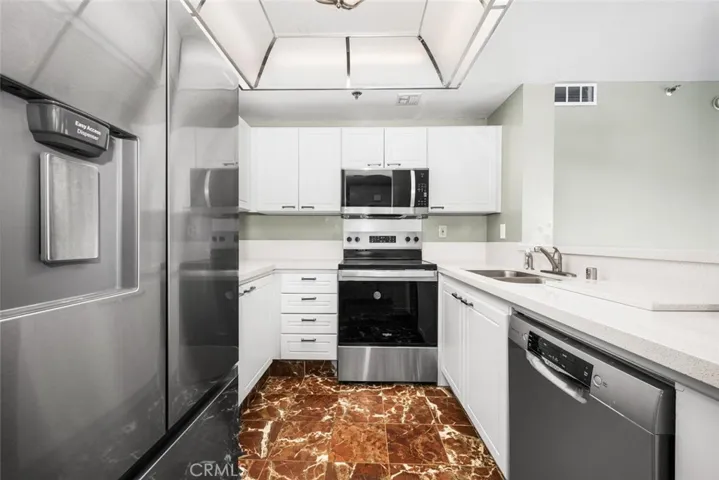 525 E Seaside Way 904, Long Beach, California 90802