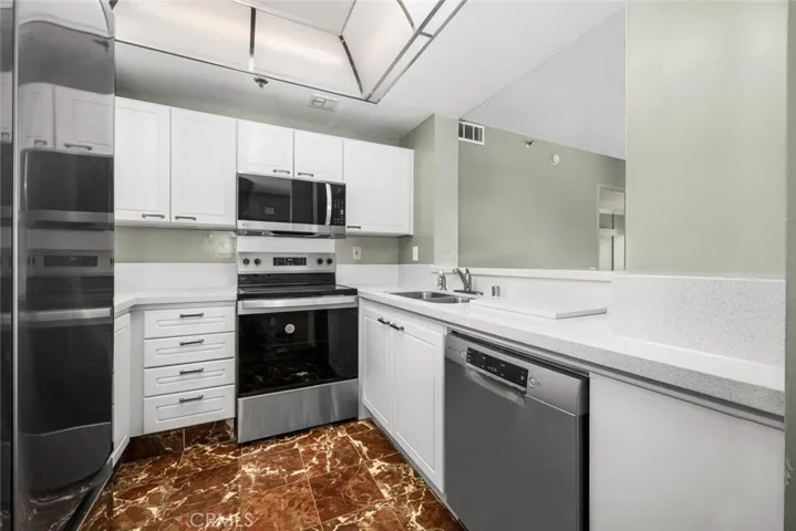 525 E Seaside Way 904, Long Beach, California 90802