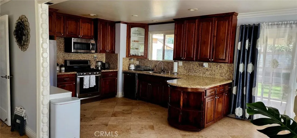 6306 Marsha Avenue, Simi Valley, California 93063 — photo 4