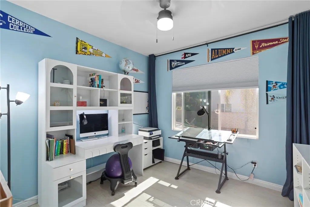 Upstairs room ideal for a bedroom or flexible use