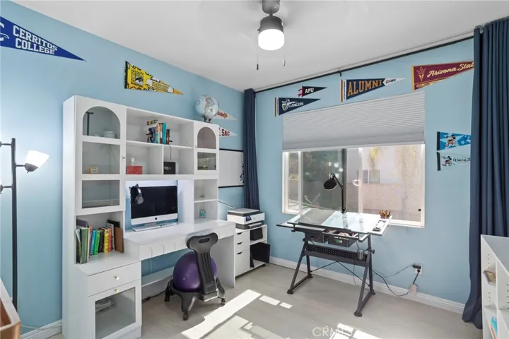 Upstairs room ideal for a bedroom or flexible use