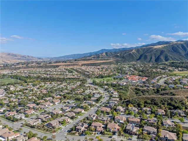 1744 Tamarron Dr, Corona, California 92883