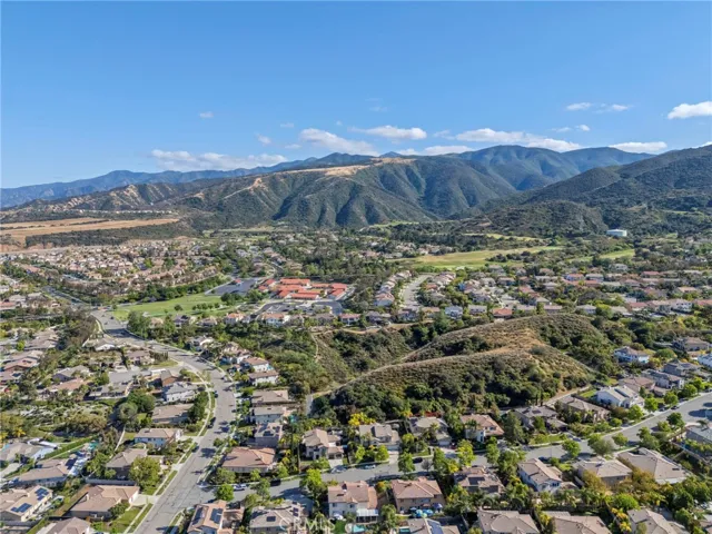 1744 Tamarron Dr, Corona, California 92883