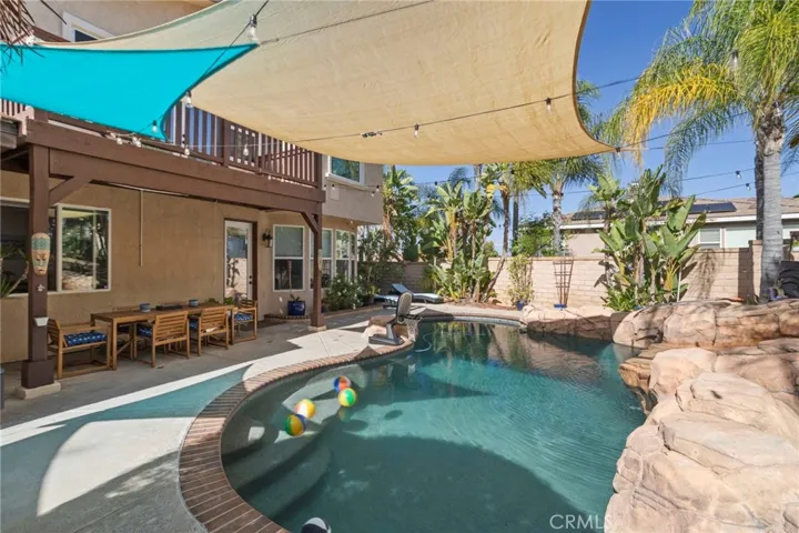 1744 Tamarron Dr, Corona, California 92883