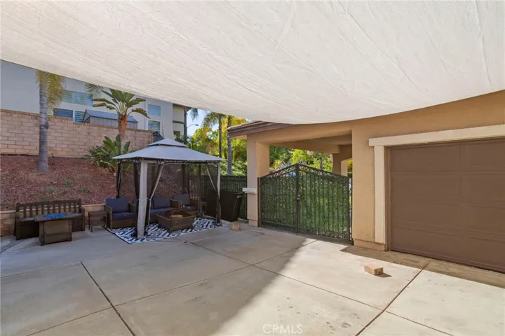 1744 Tamarron Dr, Corona, California 92883