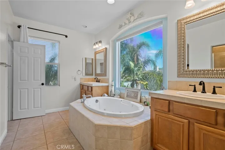 1744 Tamarron Dr, Corona, California 92883