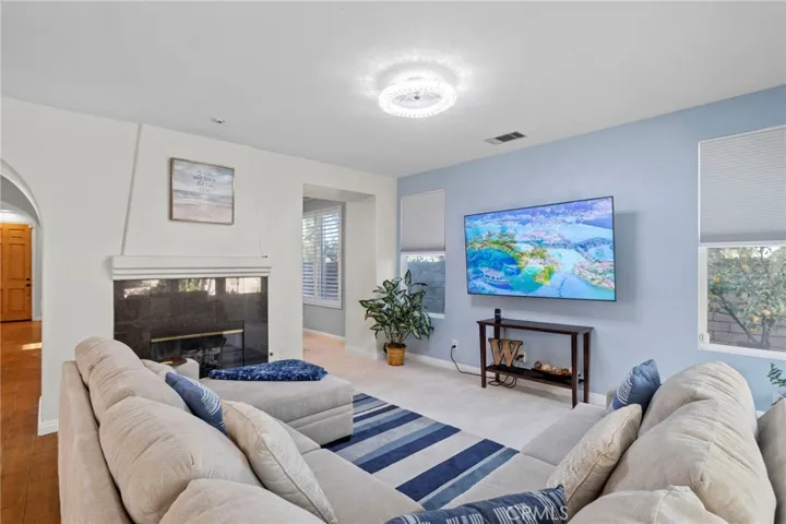 1744 Tamarron Dr, Corona, California 92883