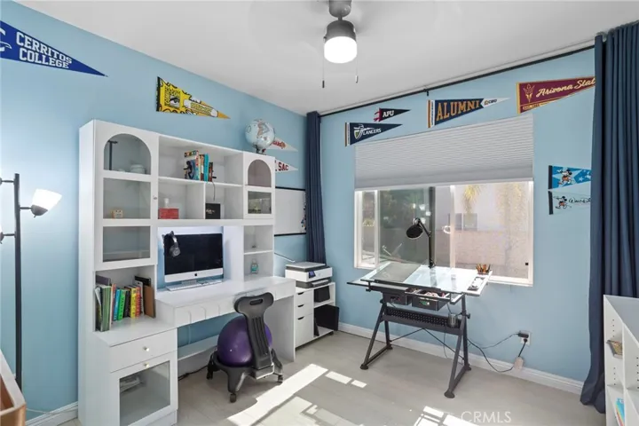 Upstairs room ideal for a bedroom or flexible use
