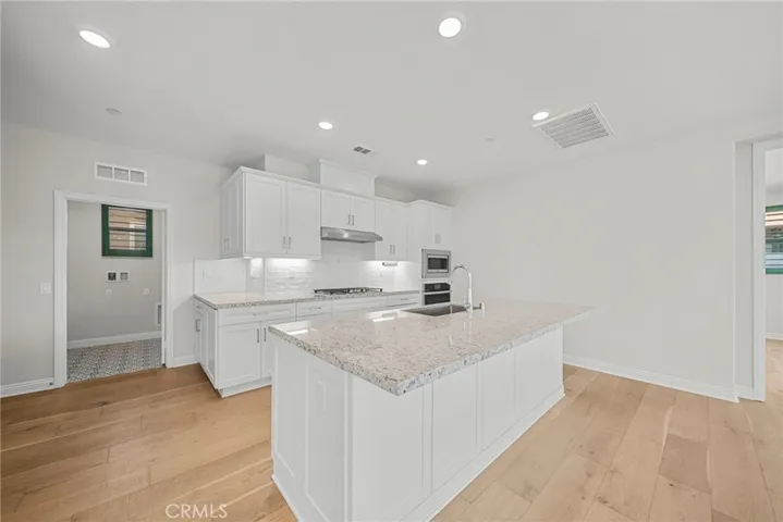 20560 Galloway, Saugus, California 91350