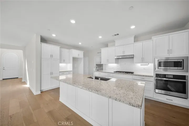 20560 Galloway, Saugus, California 91350