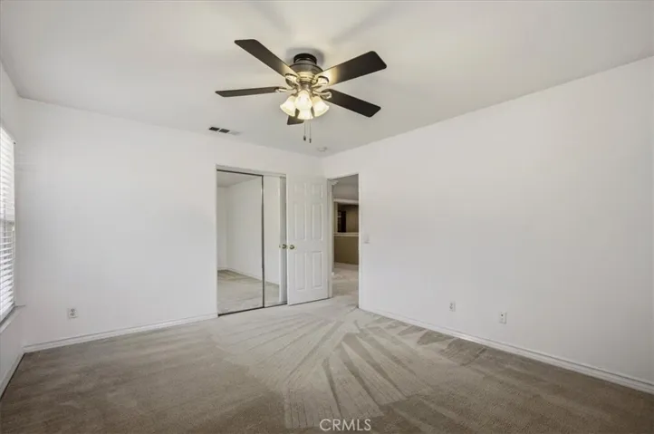 Photo showing look without painted border.