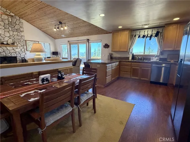 33470 Angeles Drive, Green Valley Lake, California 92341