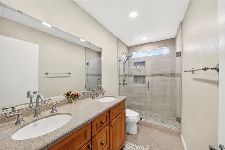 14 Rainbow Ridge, Phillips Ranch, California 91766