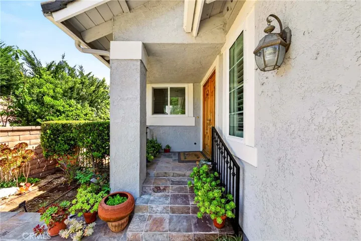 14 Rainbow Ridge, Phillips Ranch, California 91766