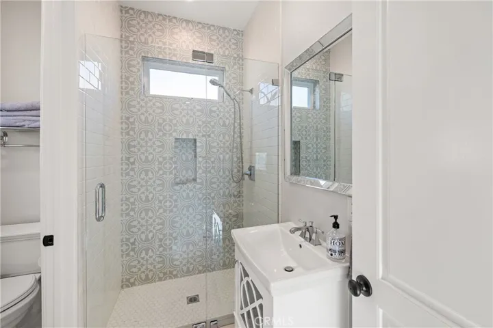 Guest House Bathroom