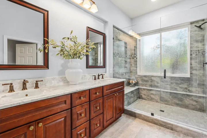 2397 Old Ranch, Escondido, California 92027