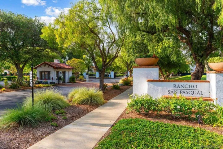 2397 Old Ranch, Escondido, California 92027