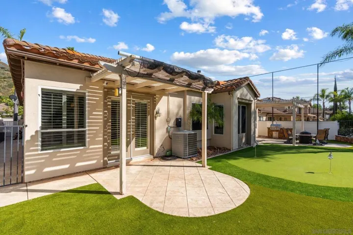 2397 Old Ranch, Escondido, California 92027
