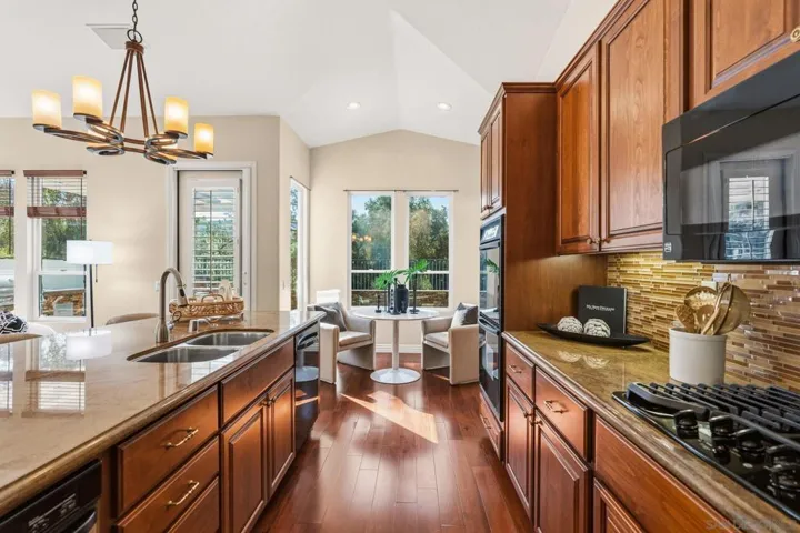 2397 Old Ranch, Escondido, California 92027