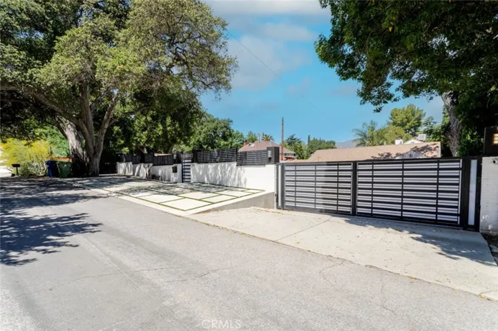 7284 Saint Estaban Street, Tujunga, California 91042