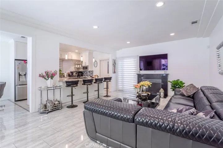 7284 Saint Estaban Street, Tujunga, California 91042
