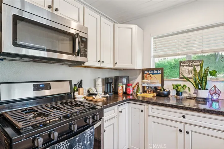 794 Woodland, Crestline, California 92325
