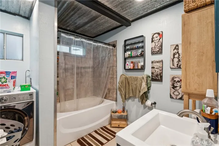 794 Woodland, Crestline, California 92325
