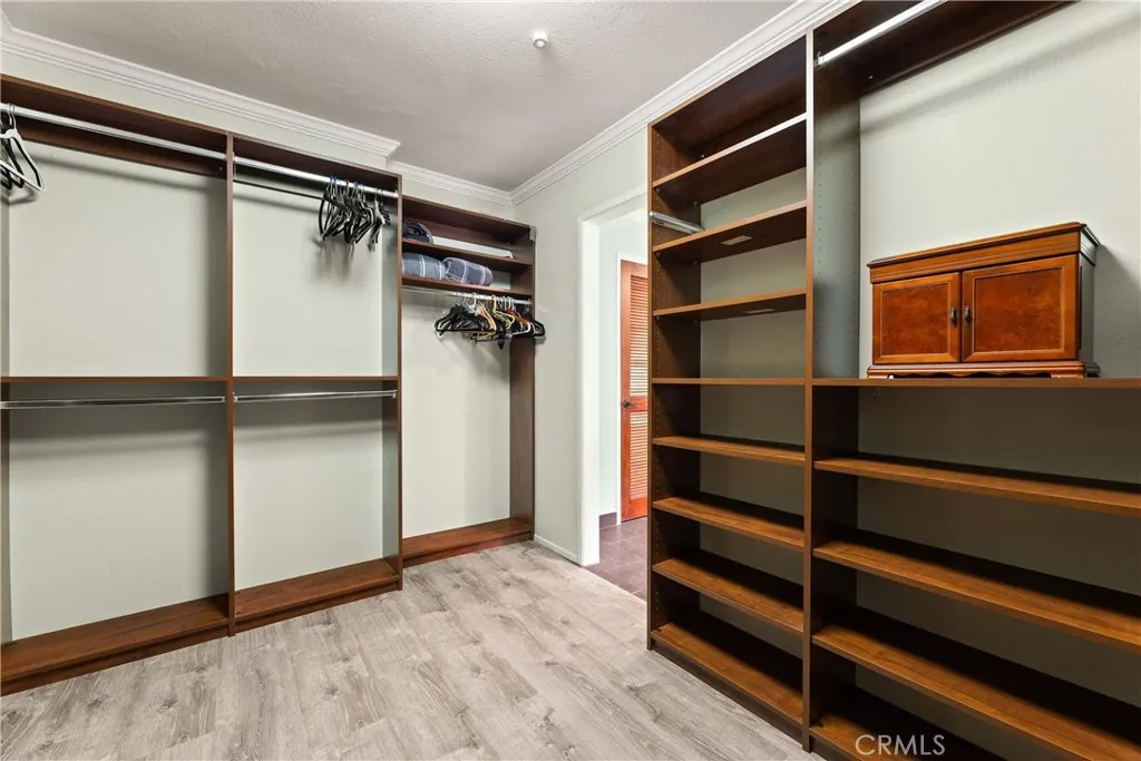 Walk in closet