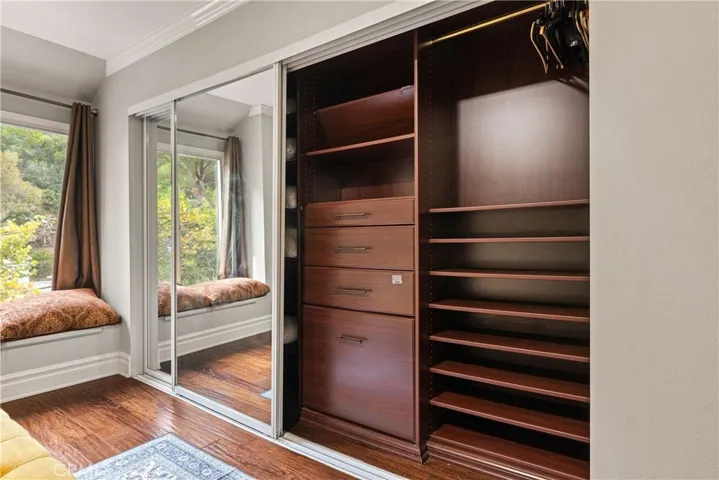 Walk in closet