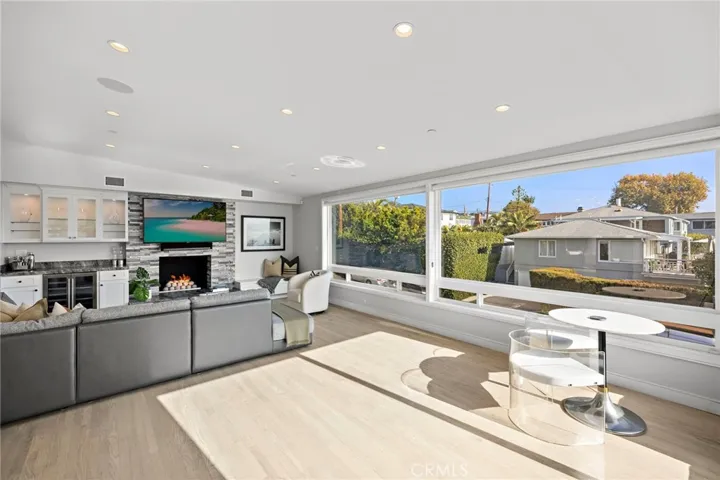 166 Fairview, Laguna Beach, California 92651