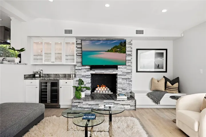 166 Fairview, Laguna Beach, California 92651