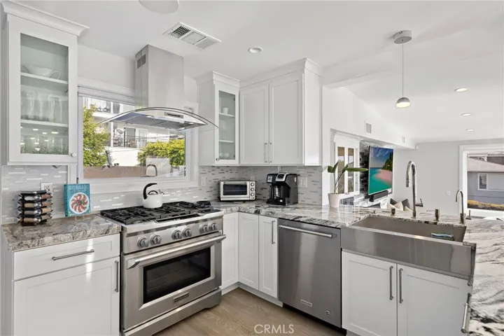 166 Fairview, Laguna Beach, California 92651