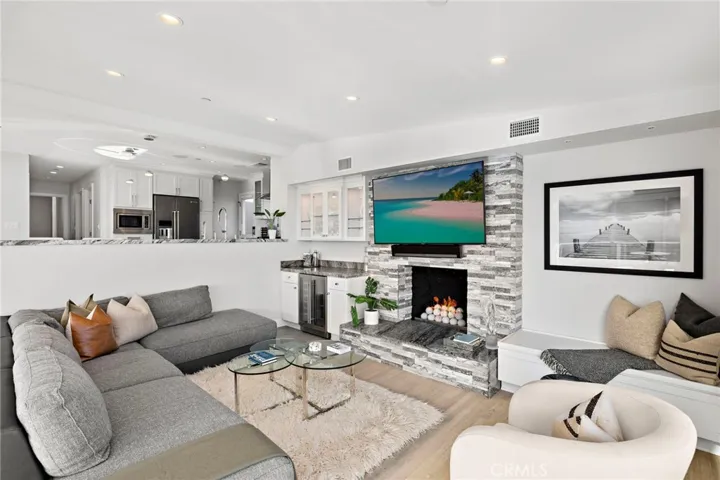 166 Fairview, Laguna Beach, California 92651