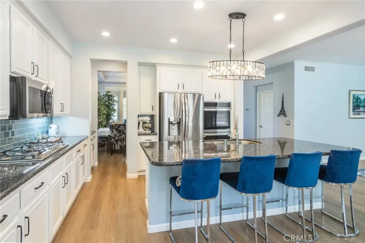 21922 Crestline, Saugus, California 91390