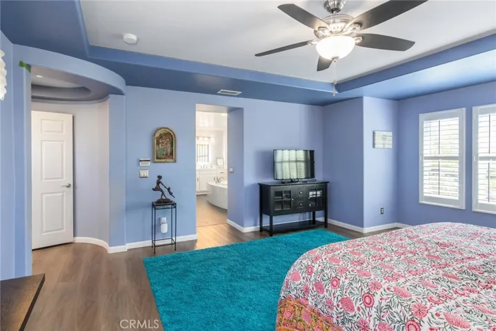 21922 Crestline, Saugus, California 91390