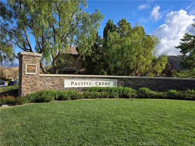 21922 Crestline, Saugus, California 91390