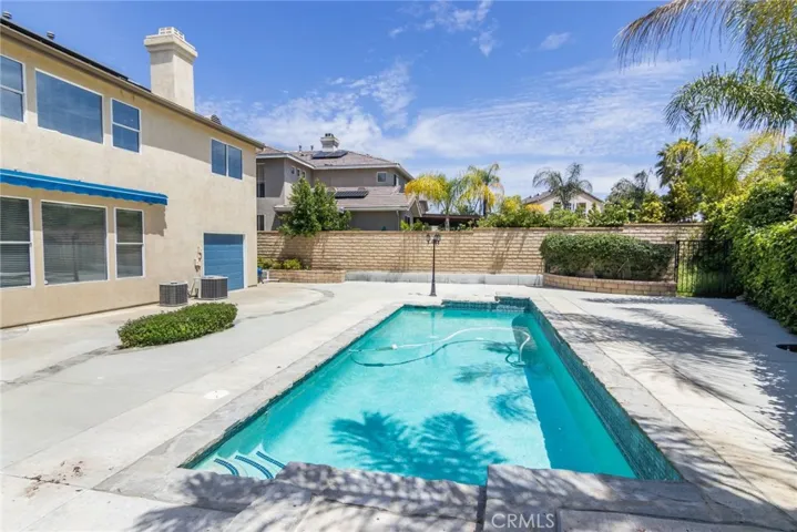 21922 Crestline, Saugus, California 91390