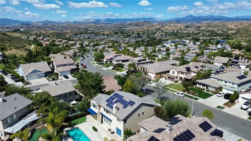 21922 Crestline, Saugus, California 91390