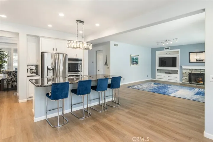 21922 Crestline, Saugus, California 91390