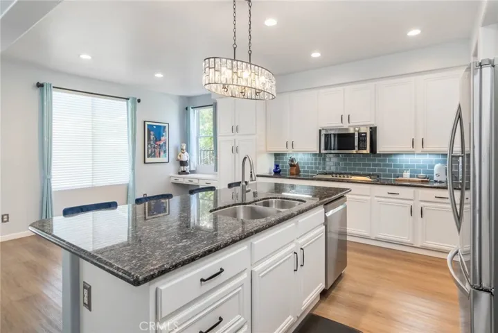 21922 Crestline, Saugus, California 91390