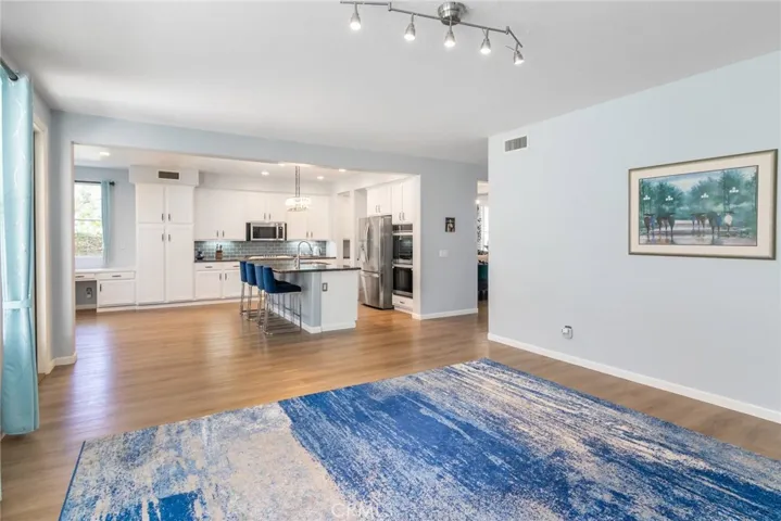 21922 Crestline, Saugus, California 91390