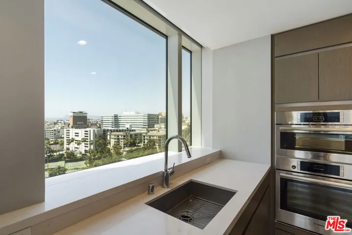 889 Francisco Street 1206, Los Angeles, California 90017