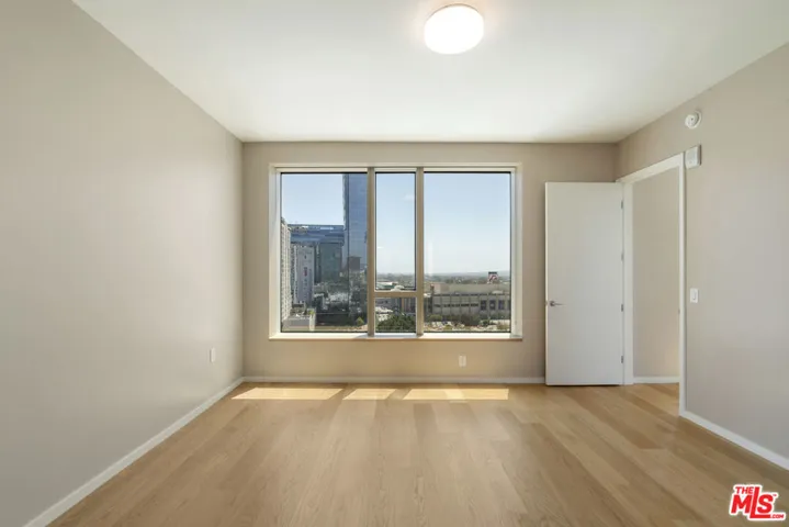 889 Francisco Street 1206, Los Angeles, California 90017